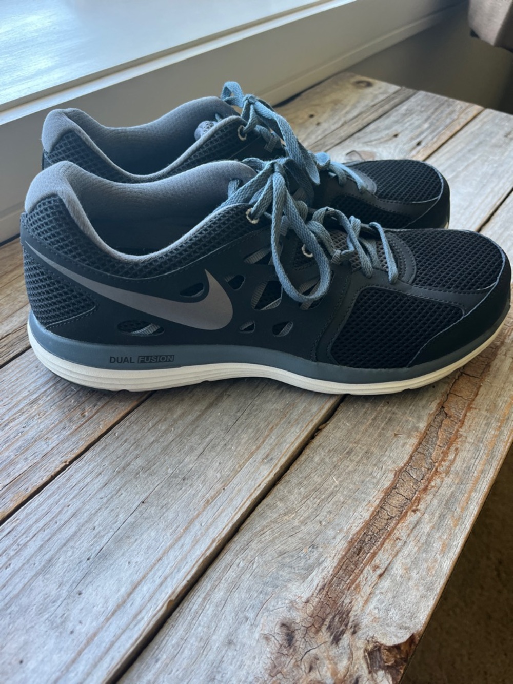 Nike Men’s Dual Fusion Trainer - Gray with Light Blue Accents